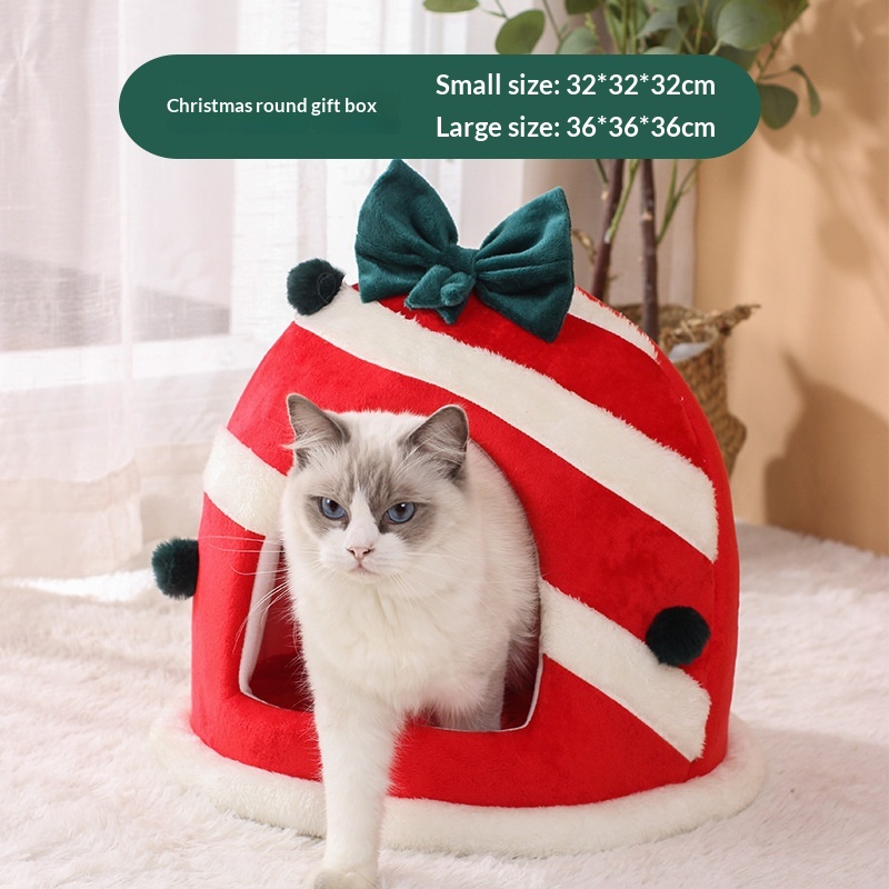 Beds & Mats · Christmas-Themed Cat Bed